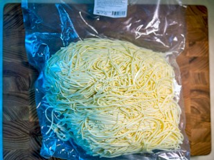 Сыр к пиву: Сырный продукт ФЕРМЕРСКИЙ паутинка белая