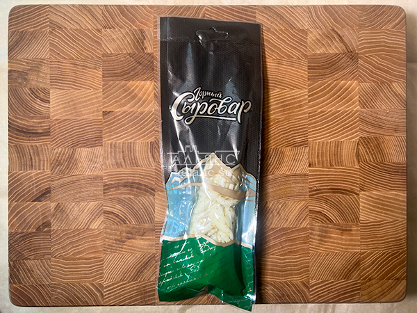 Сыр 100 гр ГОРНЫЙ СЫРОВАР (Косичка с укропом и чесноком) в Протвино