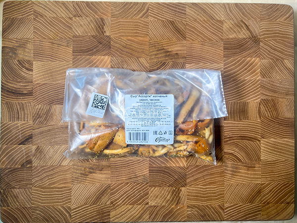 Сыр 150 гр ГОРНЫЙ СЫРОВАР (Ассорти копчёный с укропом и чесноком) в Протвино