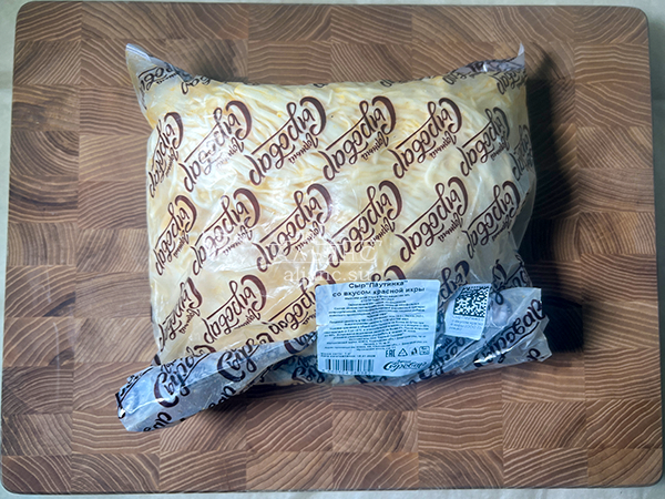 Сыр 1 кг ГОРНЫЙ СЫРОВАР (Паутинка со вкусом красной икры) в Протвино